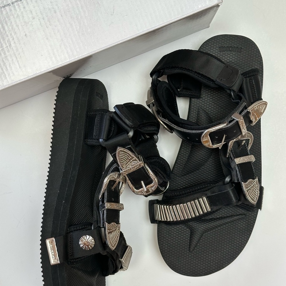 SUICOKE • X TOGA SANDALS